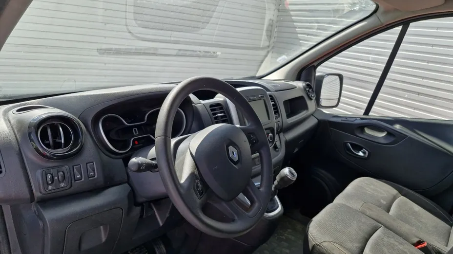 RENAULT Trafic -