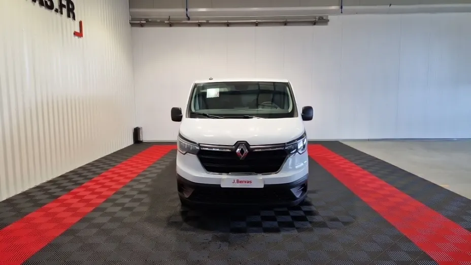 RENAULT Trafic -