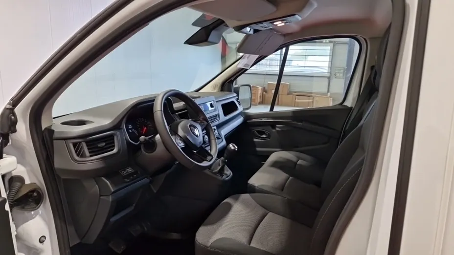 RENAULT Trafic -