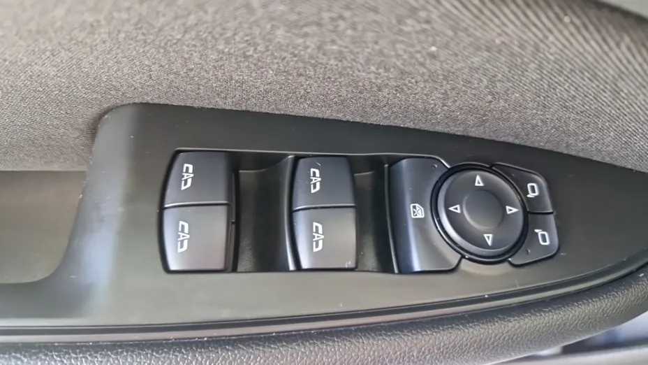 OPEL Insignia -