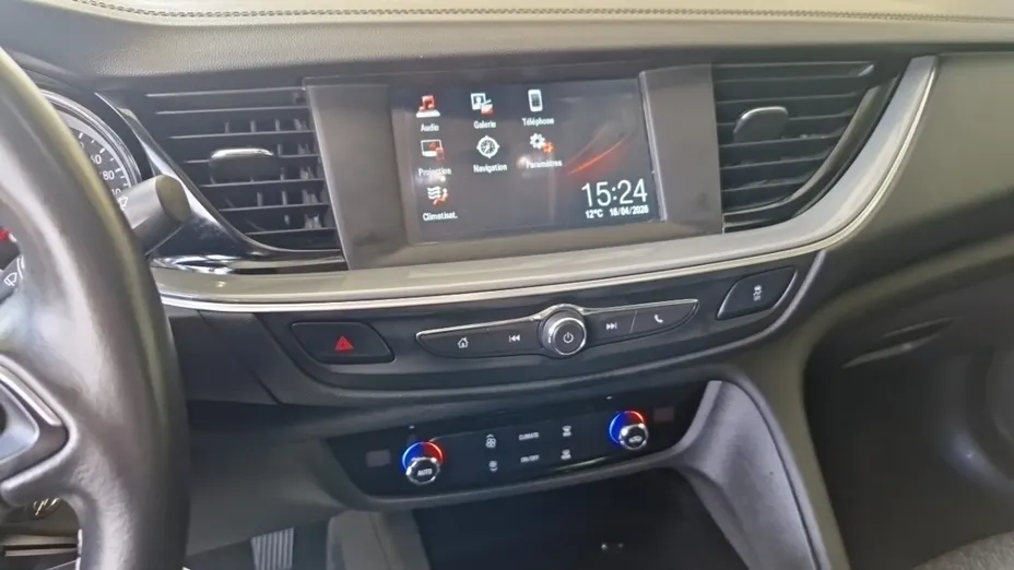 OPEL Insignia -
