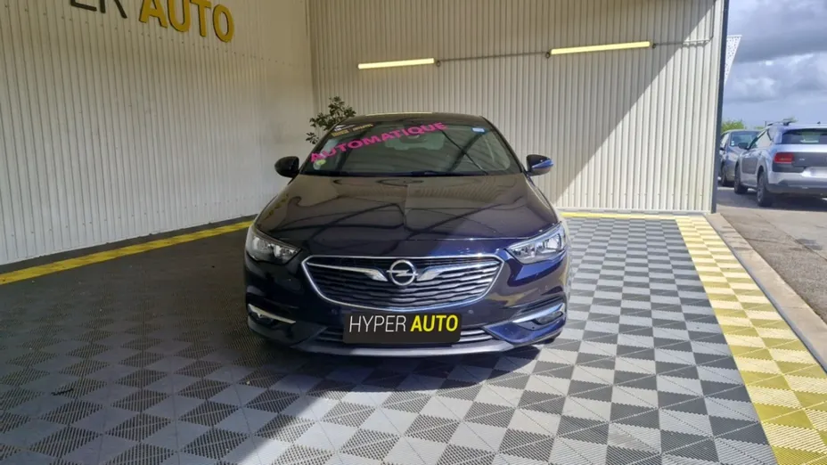 OPEL Insignia -