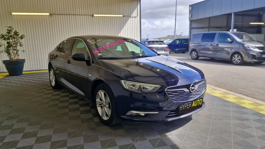 OPEL Insignia -
