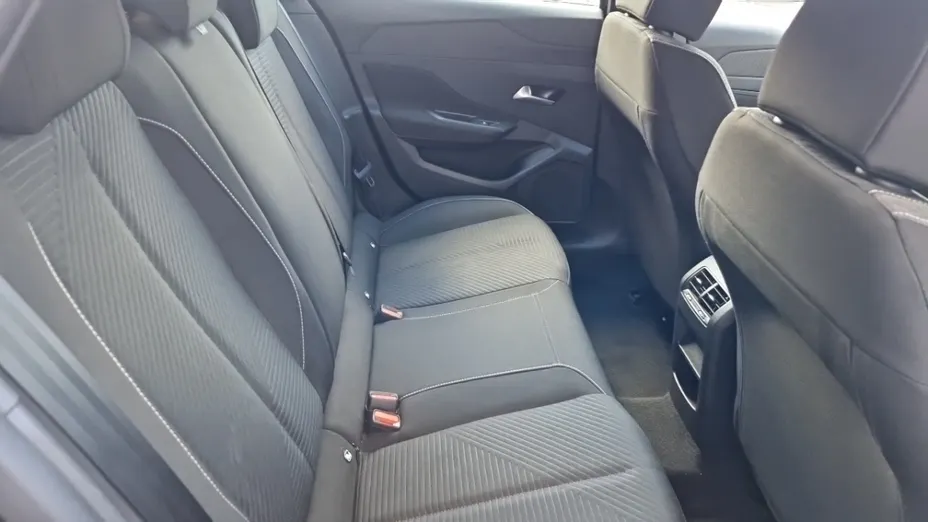 PEUGEOT 308 -