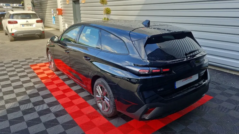 PEUGEOT 308 -