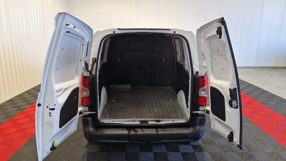 PEUGEOT Partner -