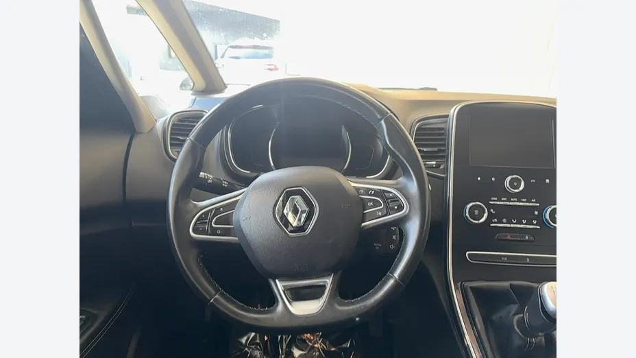 RENAULT Scenic -