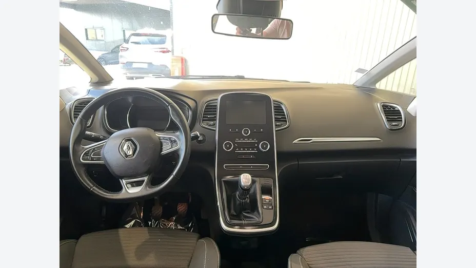 RENAULT Scenic -