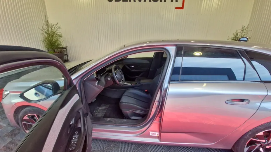 PEUGEOT 308 -