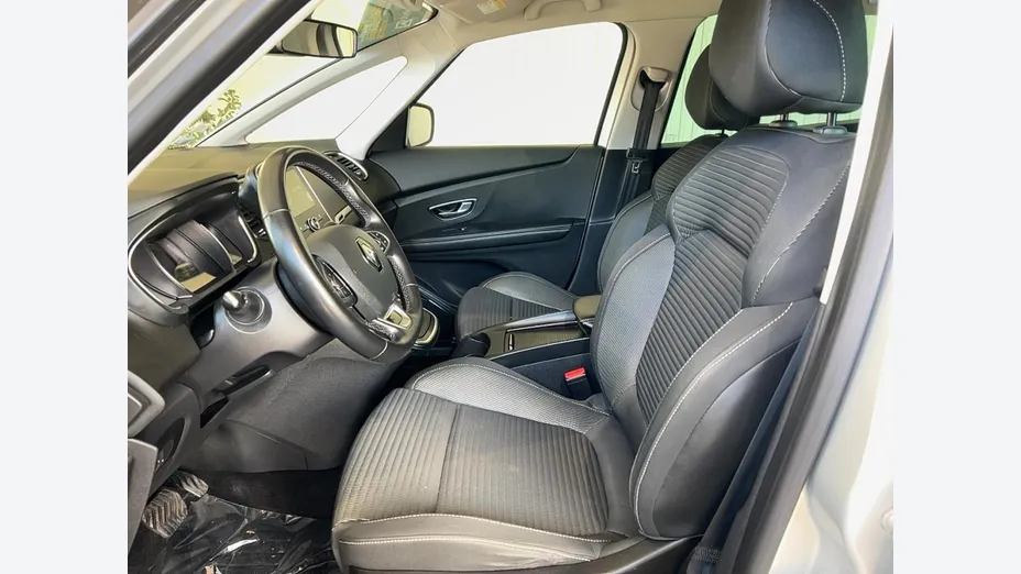 RENAULT Grand Scenic -