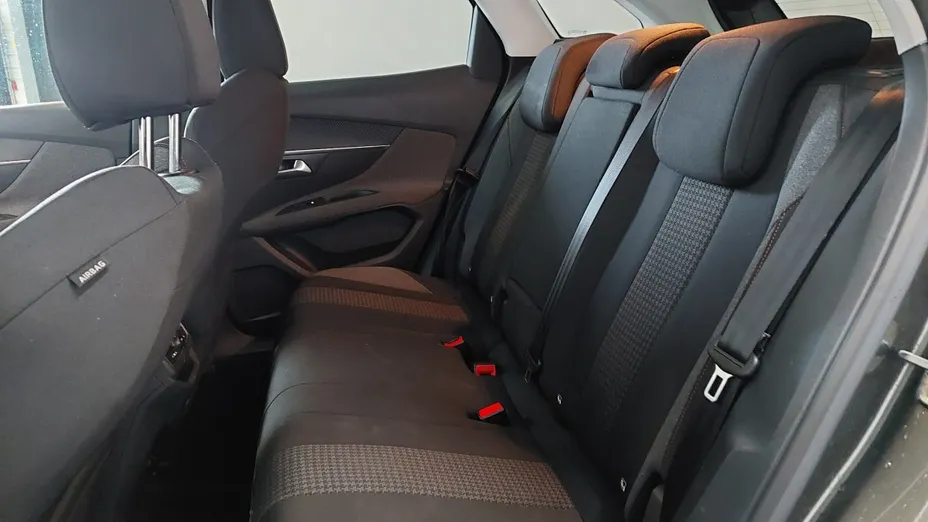 PEUGEOT 3008 -