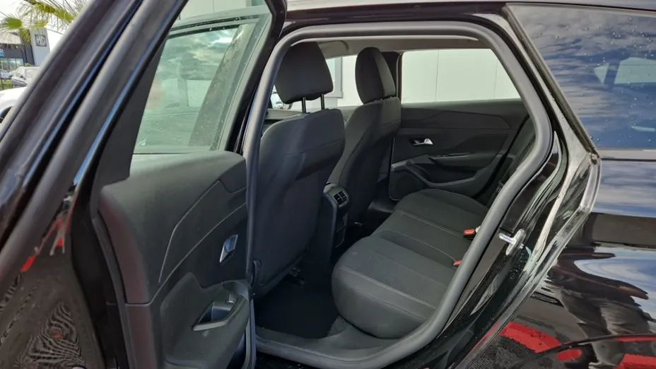 PEUGEOT 308 -