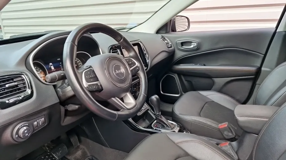 JEEP Compass -