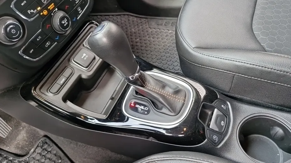 JEEP Compass -