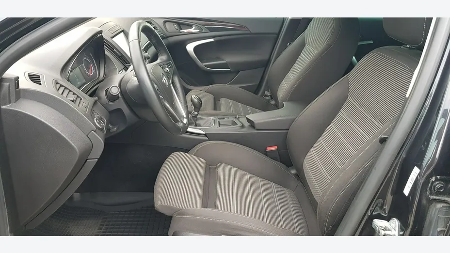 OPEL Insignia -