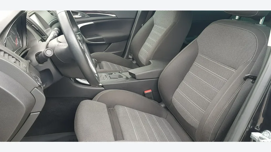 OPEL Insignia -
