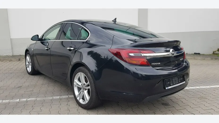 OPEL Insignia -