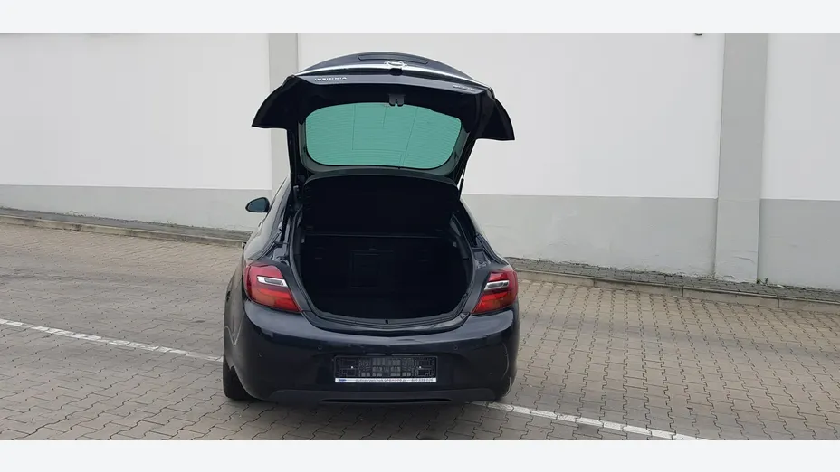 OPEL Insignia -