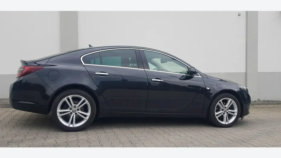 OPEL Insignia -