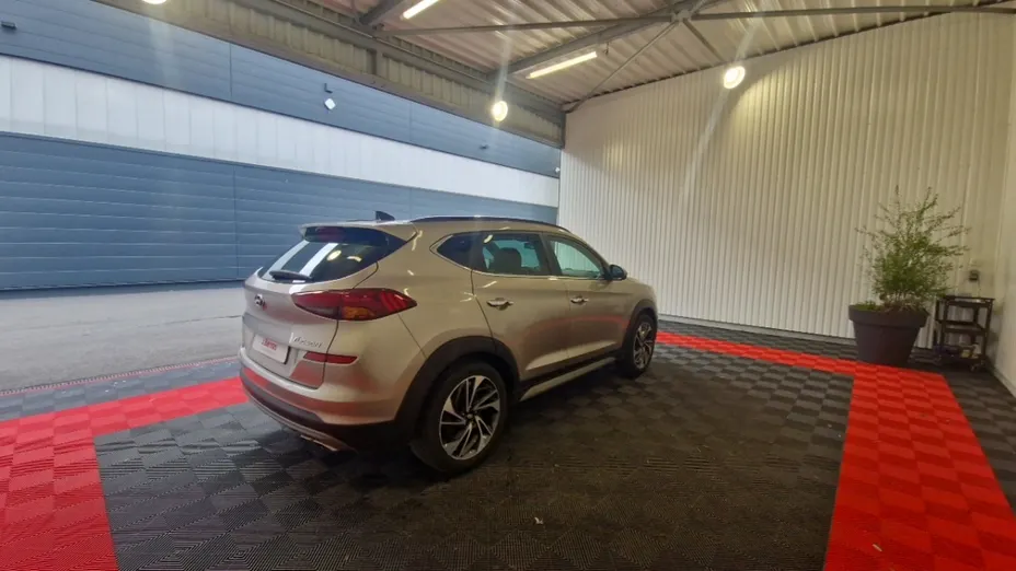 HYUNDAI Tucson -