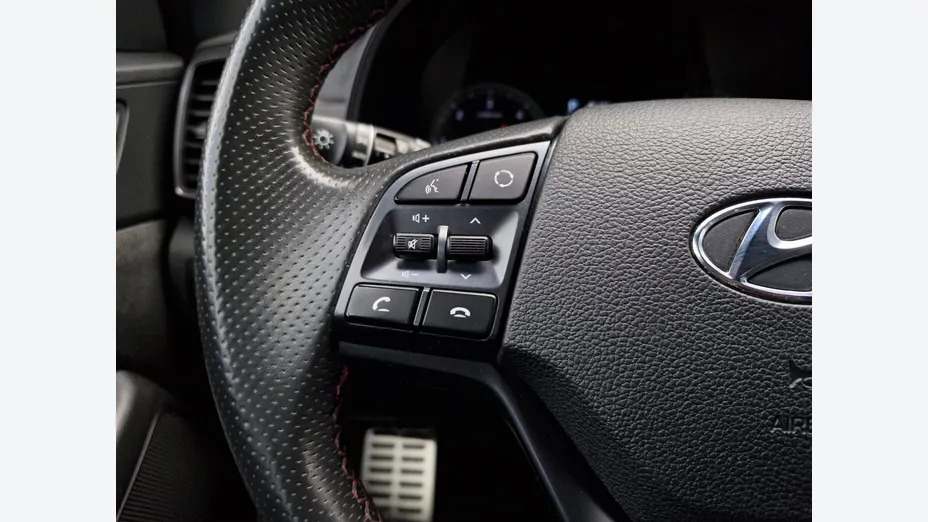 HYUNDAI Tucson -