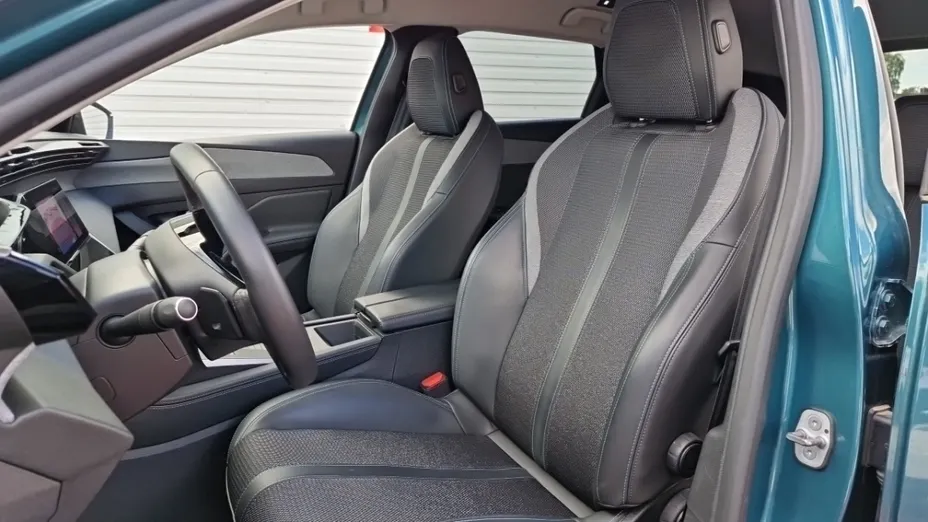 PEUGEOT 308 -