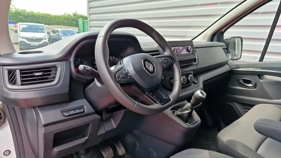 RENAULT Trafic -