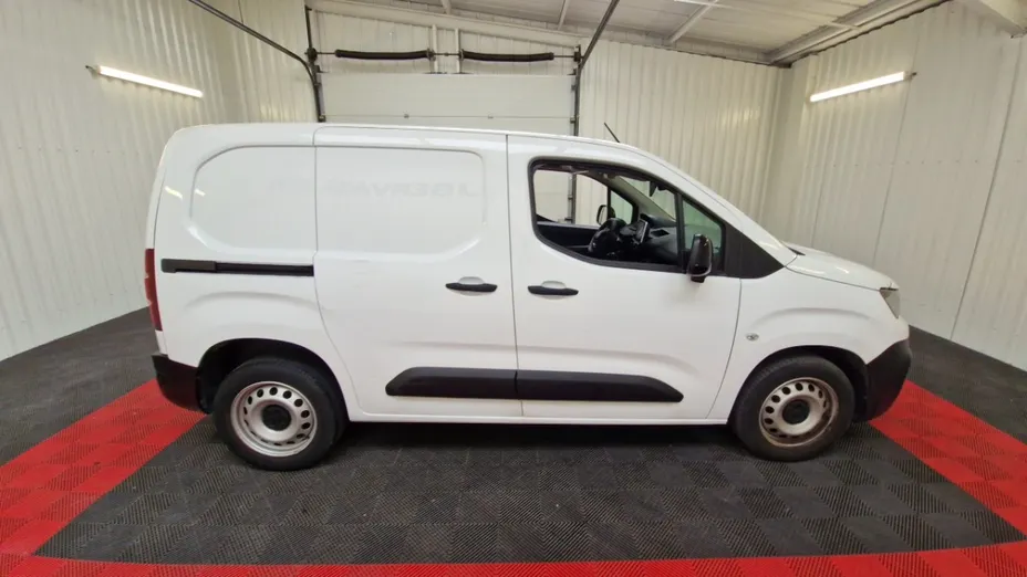 PEUGEOT Partner -