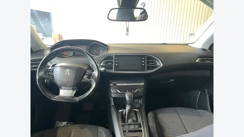 PEUGEOT 308 -
