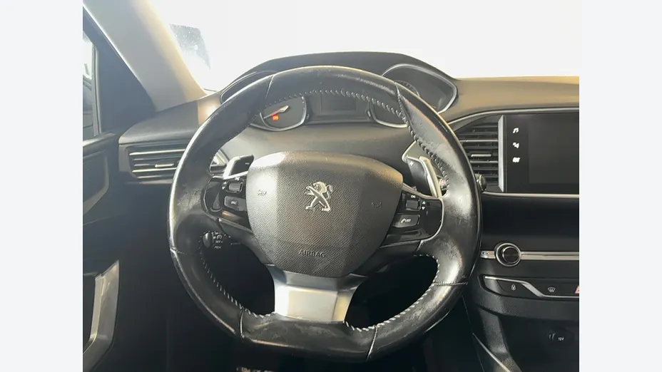 PEUGEOT 308 -