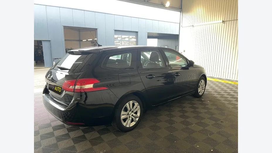 PEUGEOT 308 -
