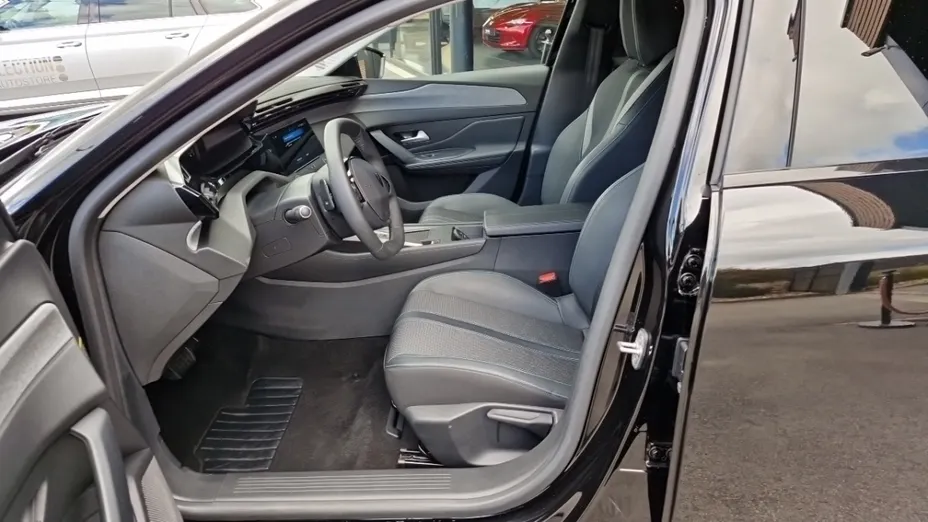 PEUGEOT 308 -