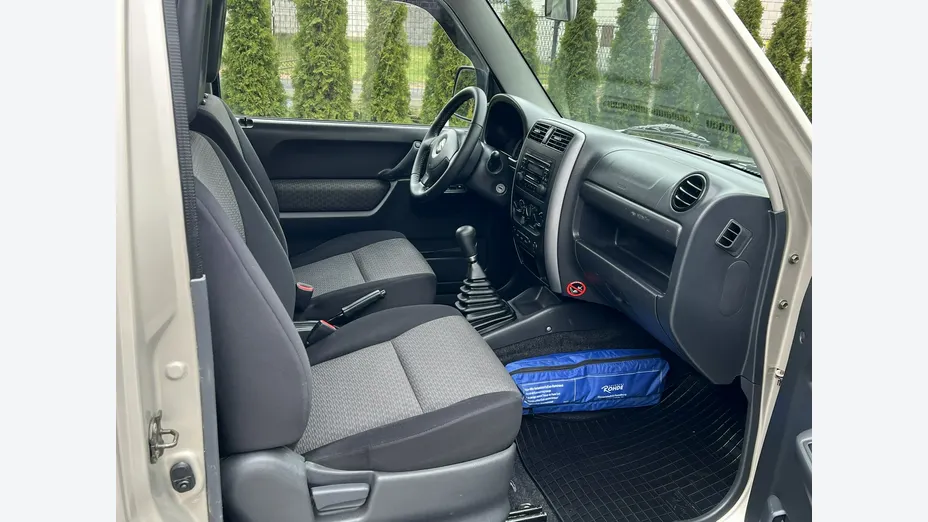 SUZUKI Jimny -