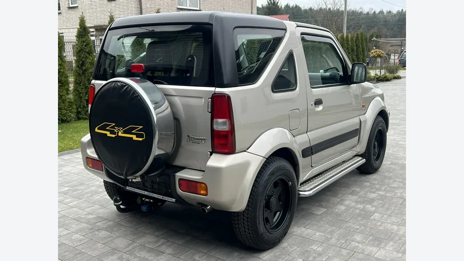 SUZUKI Jimny -