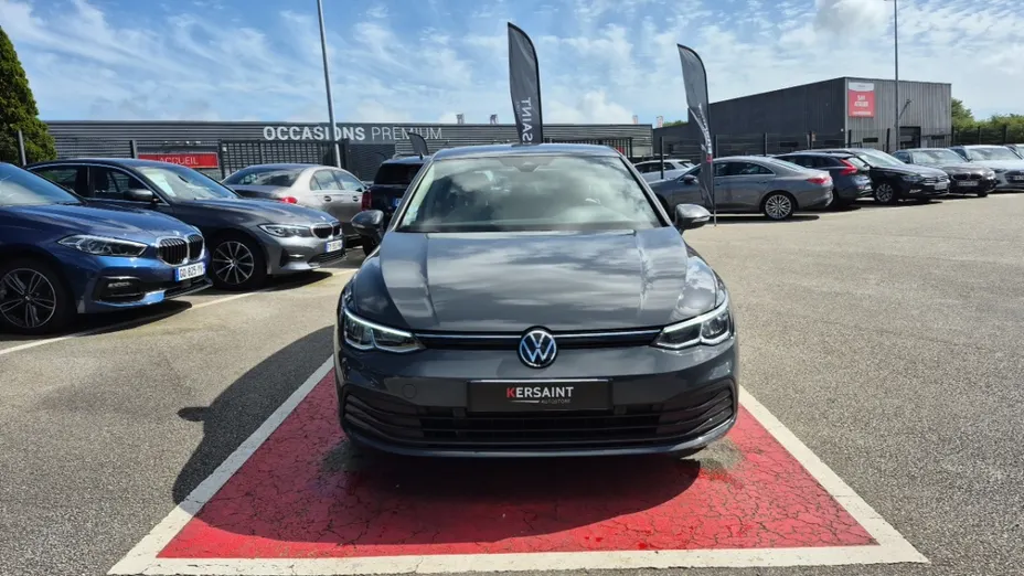 Volkswagen Golf -