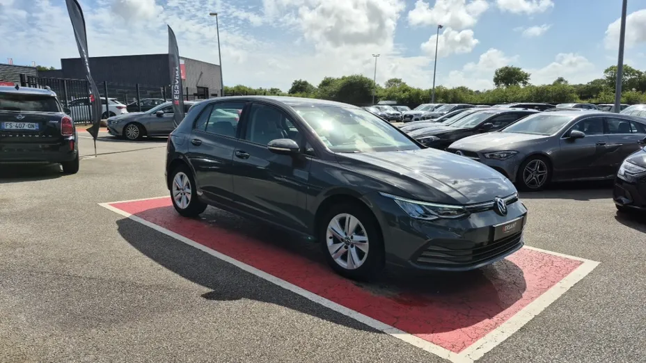 Volkswagen Golf -