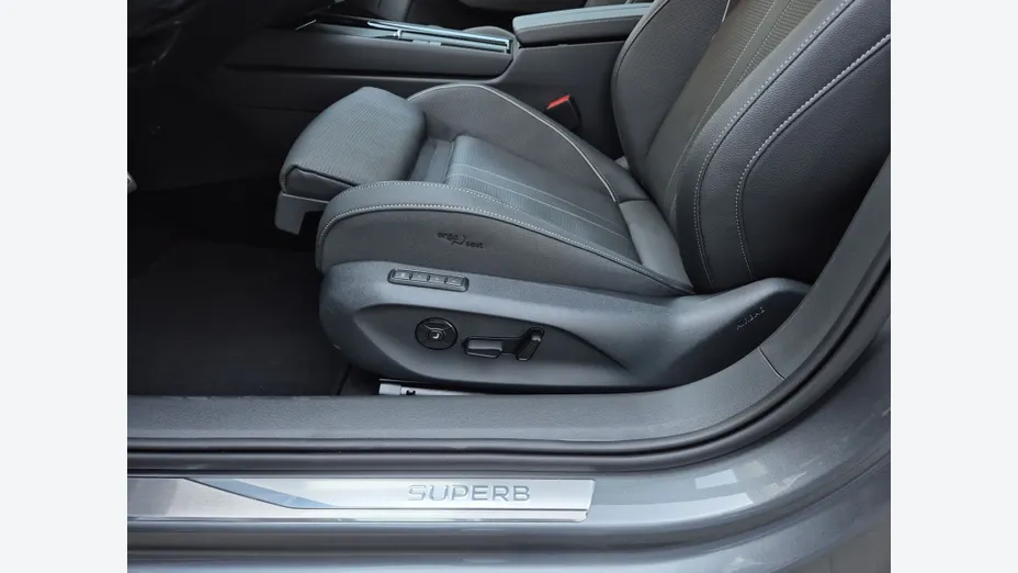SKODA Superb Superb 2.0 TSI Sportline DSG Nowy