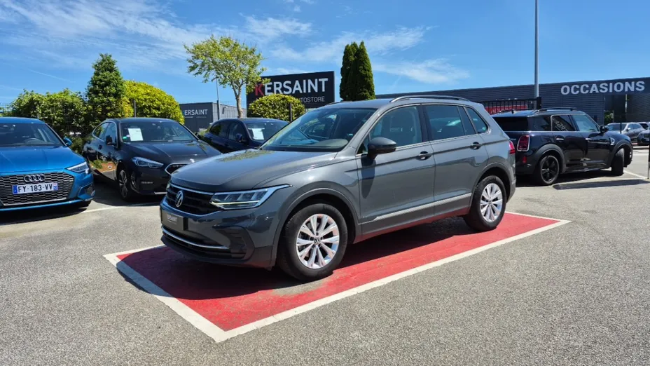 Volkswagen Tiguan -