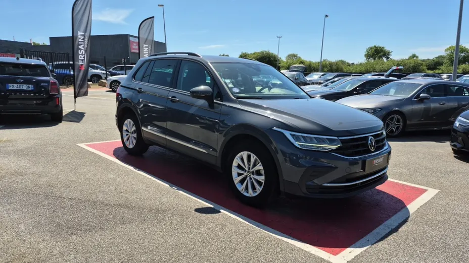 Volkswagen Tiguan -