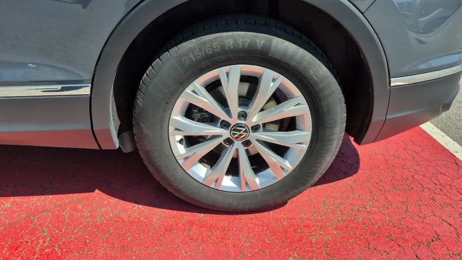 Volkswagen Tiguan -