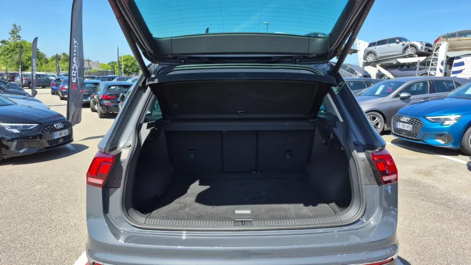 Volkswagen Tiguan -