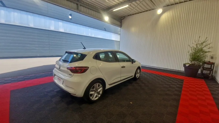 RENAULT Clio -