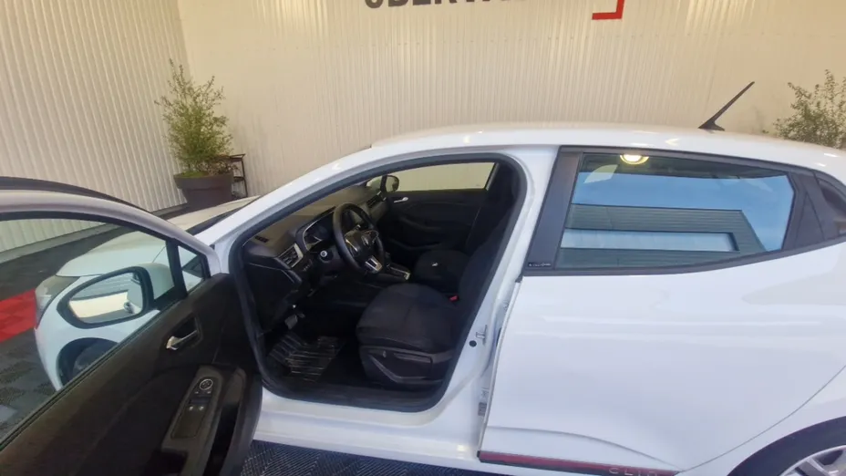 RENAULT Clio -