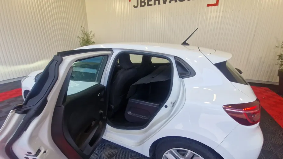 RENAULT Clio -