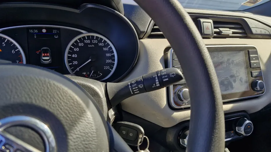 NISSAN Micra -