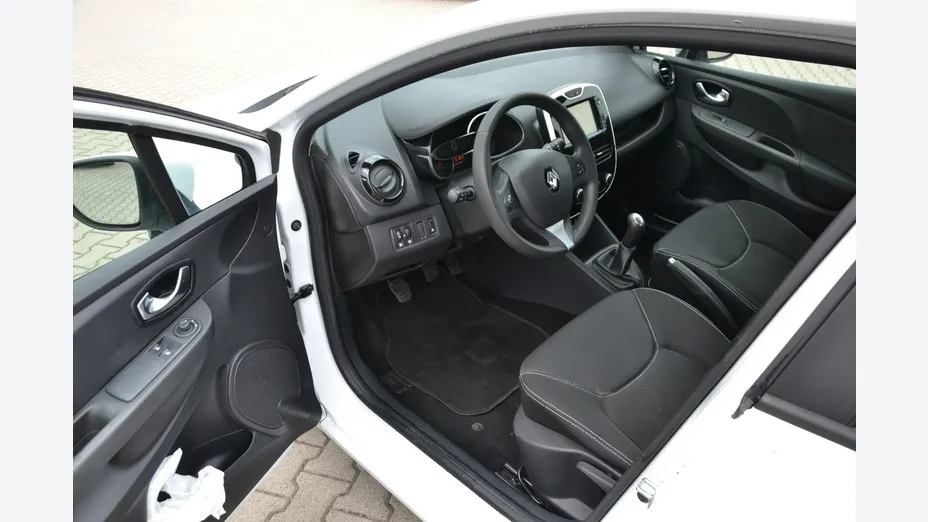 RENAULT Clio -