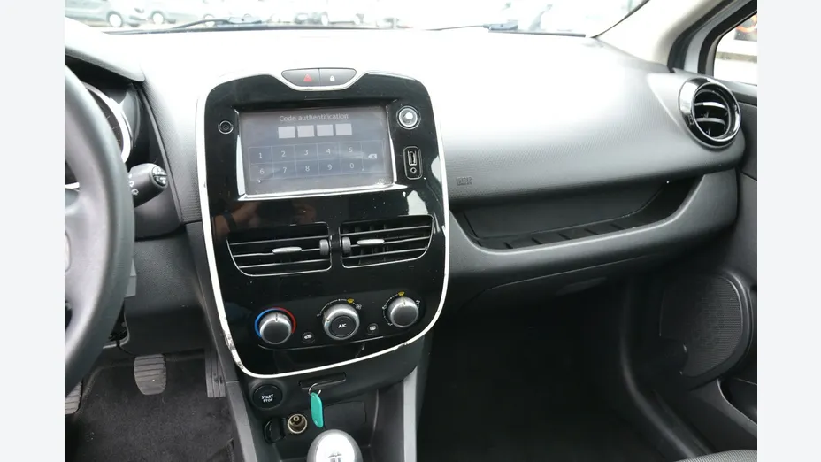 RENAULT Clio -