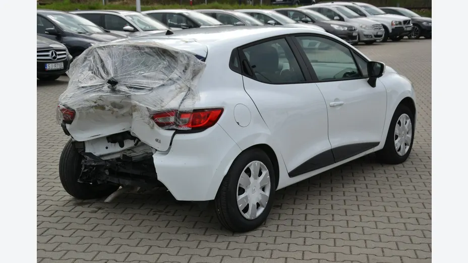 RENAULT Clio -