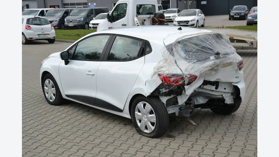 RENAULT Clio -