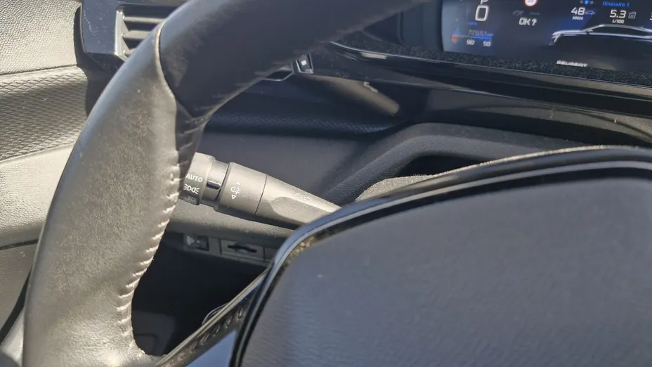 PEUGEOT 308 -